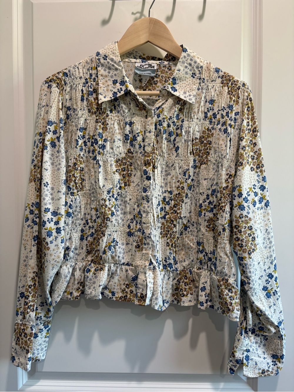 Ditsy Floral Cropped Button Top in Cream, Blue & Mustard